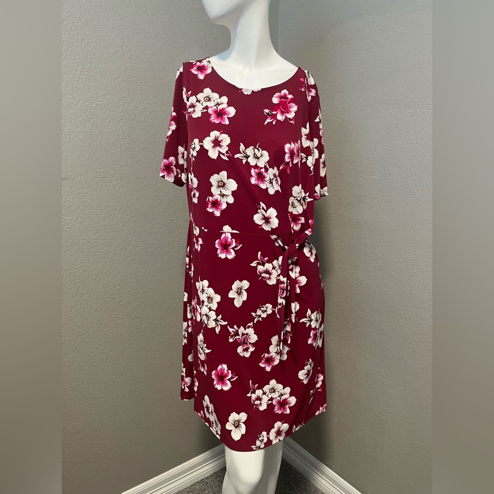 Ann Taylor Factory Petite Women’s Burgundy & White Floral SS Midi Dress Size LP